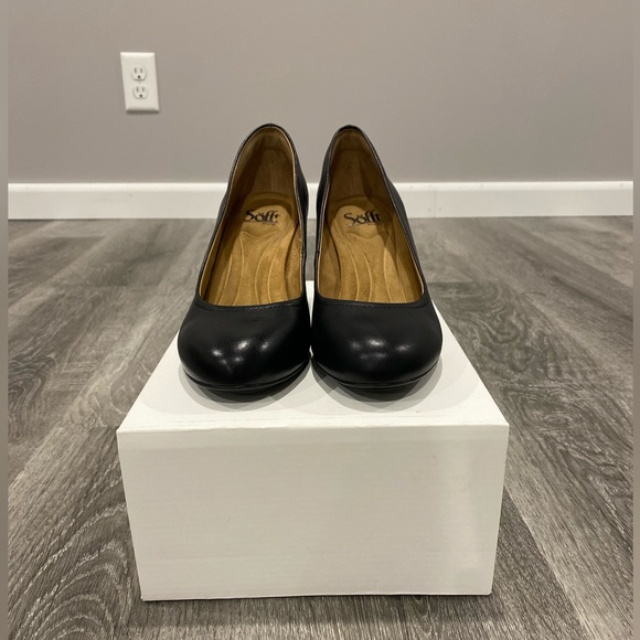 Sofft Comfort by Design Black Leather Heels SZ 8
 - Picture 2 of 10